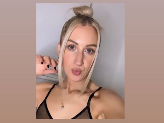 Foto de perfil de modelo de webcam de PrettyGreenEyesUK 