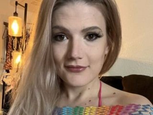 RoseyRileyx cam model profile picture 