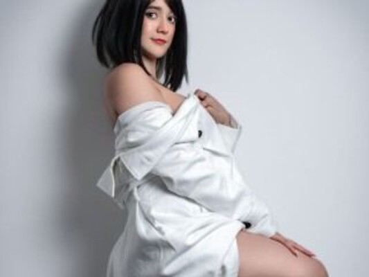 NaomiShimizu profilbild på webbkameramodell 