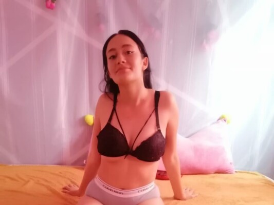Foto de perfil de modelo de webcam de sarisha202cl 