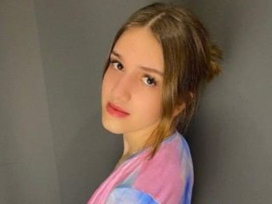 Foto de perfil de modelo de webcam de AlinaBabyGirl 