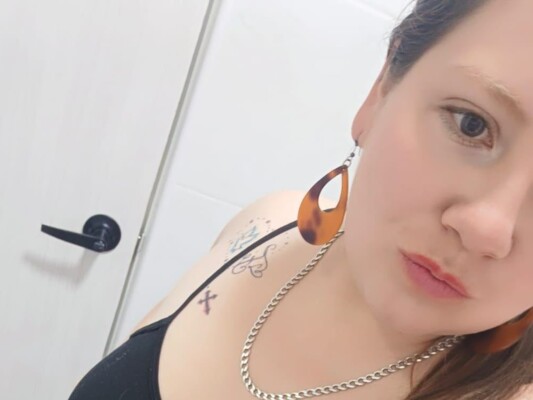 samanthaamoon cam model profile picture 