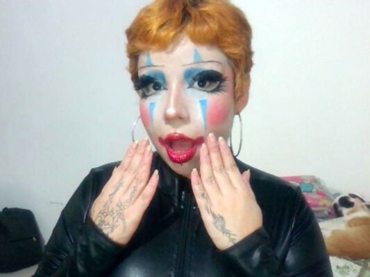 Foto de perfil de modelo de webcam de Pierrot 