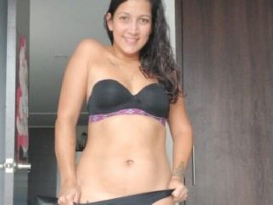 CinthyaLombardi cam model profile picture 