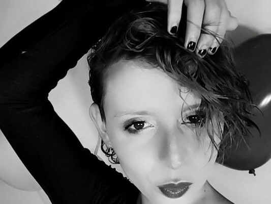 SophiaStorm profilbild på webbkameramodell 