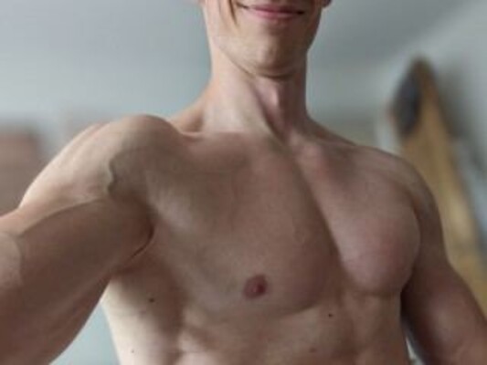 Foto de perfil de modelo de webcam de StrippedBackFitness 