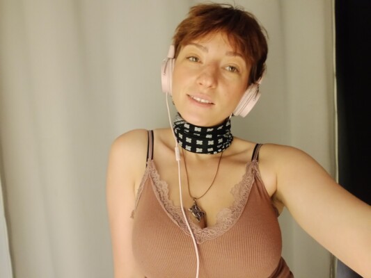 Image de profil du modèle de webcam SylviePerfect96