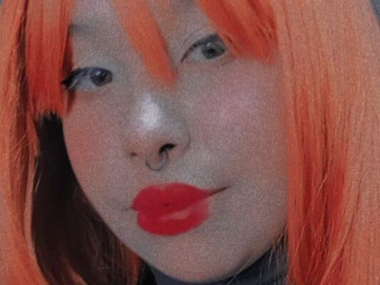 ladybludMaria profilbild på webbkameramodell 