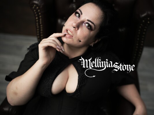 Foto de perfil de modelo de webcam de MelliniaStone 