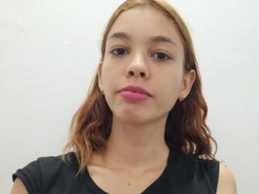 ashleyguevara profilbild på webbkameramodell 