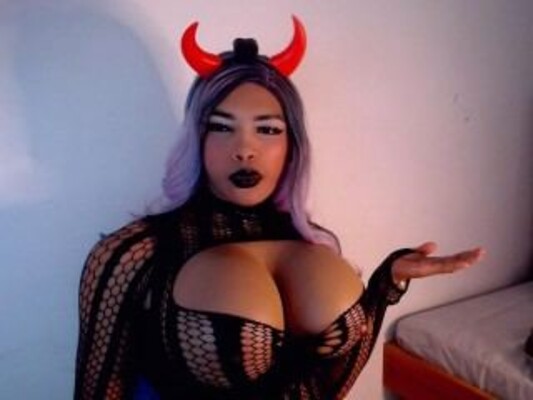 angelinebigcock cam model profile picture 