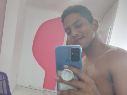 Foto de perfil de modelo de webcam de alejo22cm 