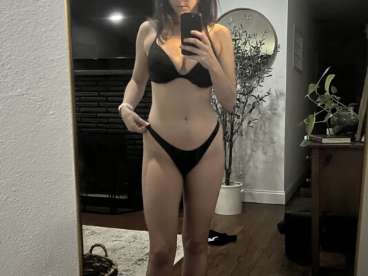Foto de perfil de modelo de webcam de GirlNextDoor811 