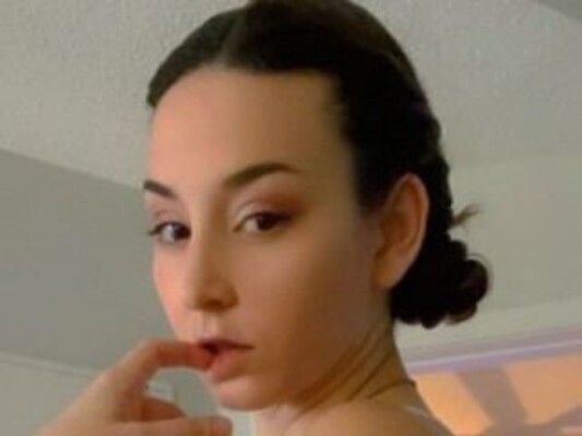 Imagen de perfil de modelo de cámara web de AshlynnJayy