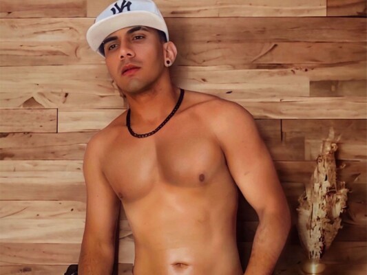 Foto de perfil de modelo de webcam de Matheocarvajal 