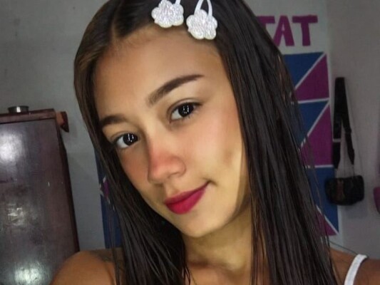 Foto de perfil de modelo de webcam de IsabellaYoung 