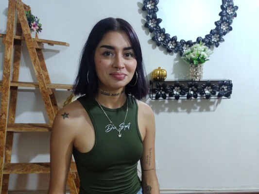 NaughtyTeen4u immagine del profilo del modello di cam