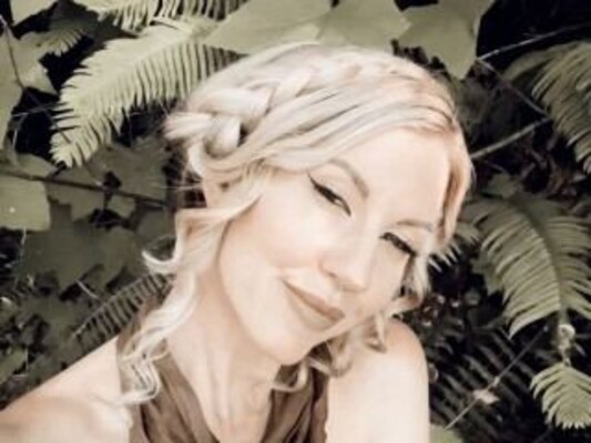 LadyWillowWood cam model profile picture 
