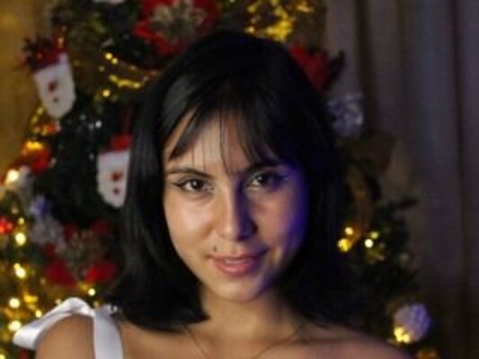 Image de profil du modèle de webcam SaraaRoussee