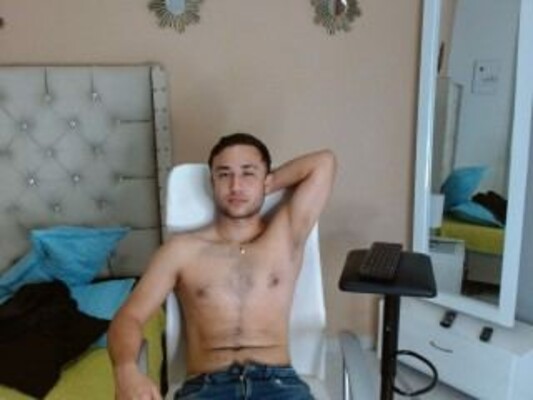 reyreyes23 cam model profile picture 