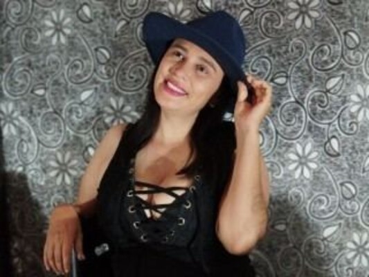 Image de profil du modèle de webcam AliciaMathieu