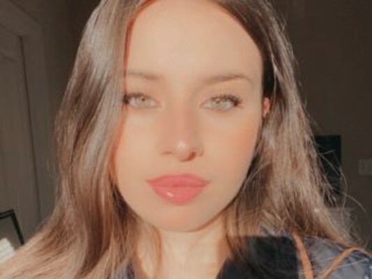 AlisonFieldsX cam model profile picture 