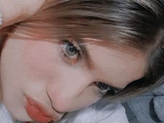 Image de profil du modèle de webcam SweettEmily18