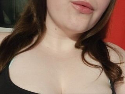 PixieGreenEyes cam model profile picture 