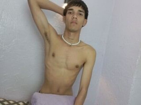 Foto de perfil de modelo de webcam de PollitoRosa 