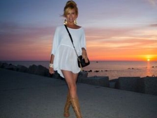 MarinaBlond18 profilbild på webbkameramodell 