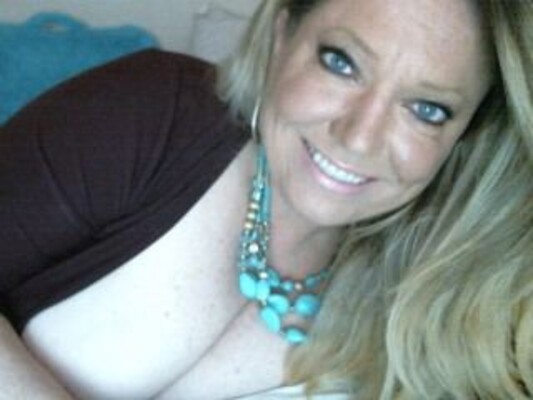 LustyLaura cam model profile picture 