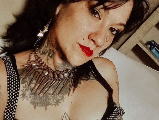 Foto de perfil de modelo de webcam de RavensHaven 