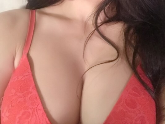 DaniellaLagrange profielfoto van cam model 