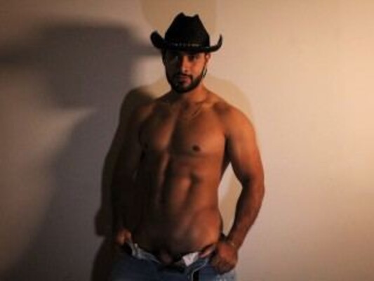 Foto de perfil de modelo de webcam de Santiago_huntt 