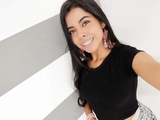 Profilbilde av AbrilNahiia webkamera modell