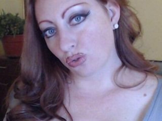 Image de profil du modèle de webcam JosieCairaway