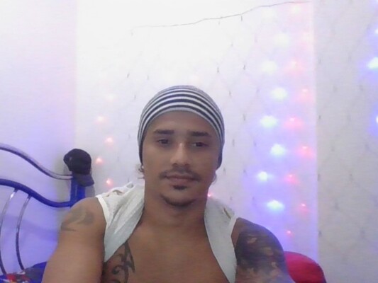 Foto de perfil de modelo de webcam de SantiagoHardy 