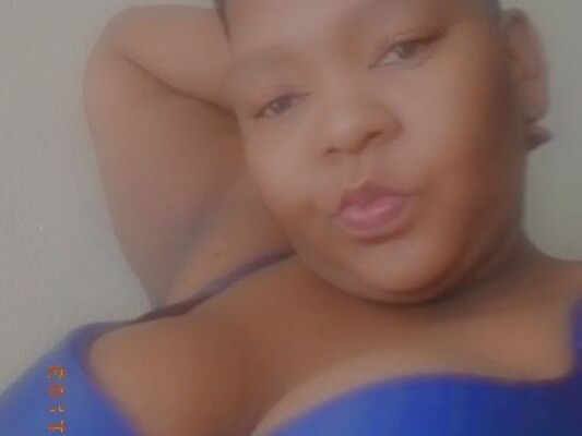 BUSTYYALICIA cam model profile picture 