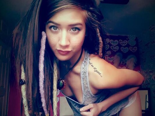 Foto de perfil de modelo de webcam de SarahSparkle_CoupleCam 