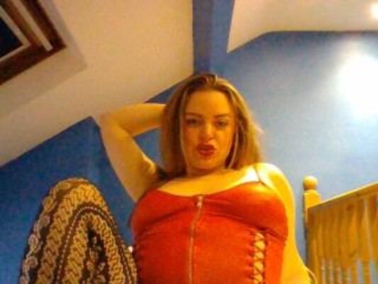 Foto de perfil de modelo de webcam de Sashsta 