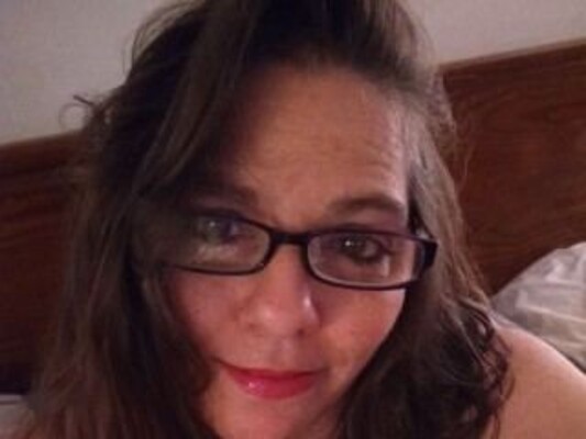 SassyBrnEyes66 cam model profile picture 