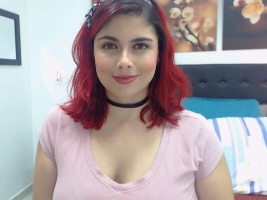 SimmonaCruz cam model profile picture 