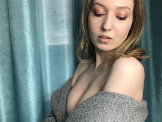 Foto de perfil de modelo de webcam de Militta_young 