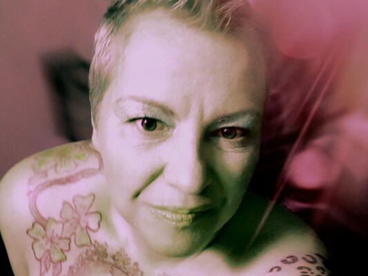 AnneGusher profilbild på webbkameramodell 