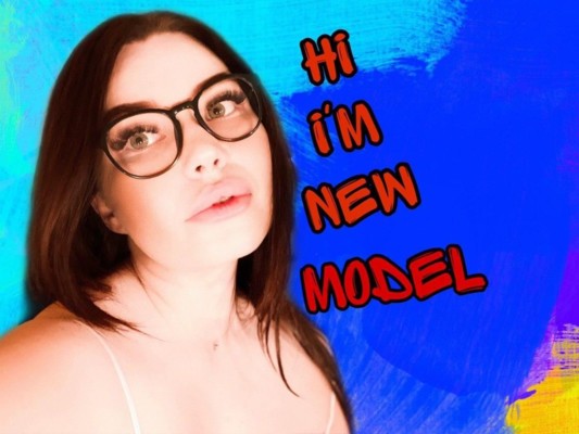 Image de profil du modèle de webcam HolyCandy