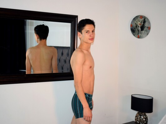 Hot_Latin_Twink cam model profile picture 