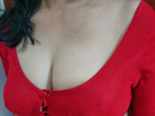 Hot_Pooja profilbild på webbkameramodell 