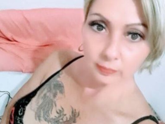 Image de profil du modèle de webcam Bianca_Funar