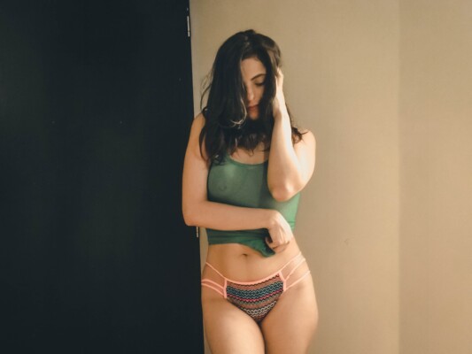 Gina_Z Profilbild des Cam-Modells 