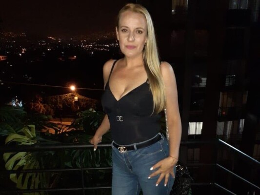 Foto de perfil de modelo de webcam de Selenavillegas 